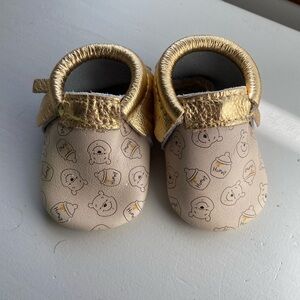 Freshly Picked x Disney Baby Limited Edition Winnie the Pooh moccasins size 1